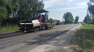 В брянском поселке Выгоничи продолжается капремонт участка автодороги по нацпроекту