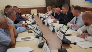 Губернатор Брянской области провел рабочую встречу с Александром Двойных