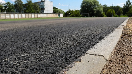 В школе №66 города Брянска отремонтировали беговые дорожки стадиона