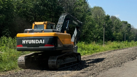 В Комаричском районе Брянской области ведется капитальный ремонт автодороги Комаричи-Лубошево