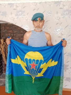 О десантнике  из города Злынка