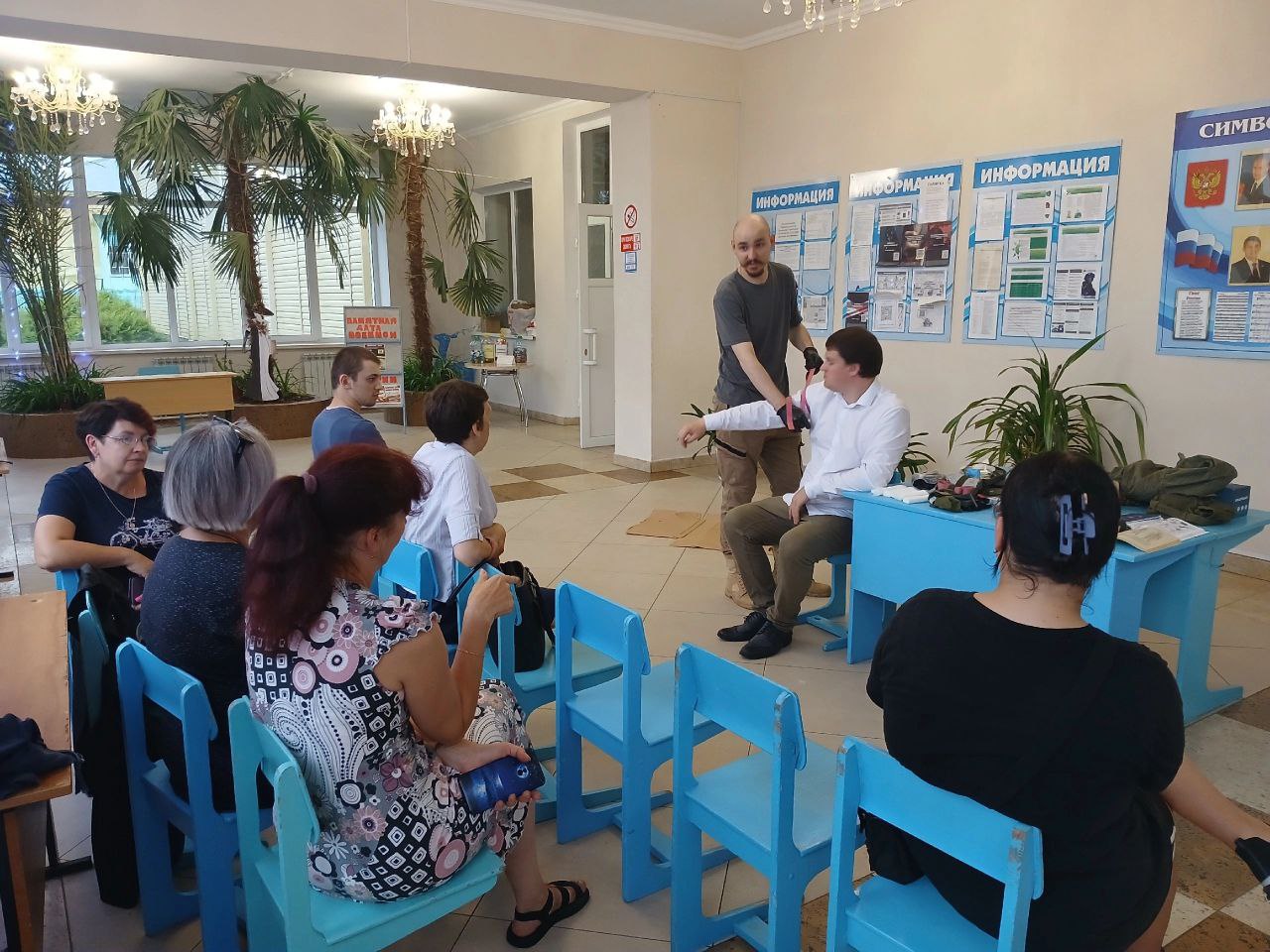 В Злынковском Доме культуры прошло занятие по оказанию первой медицинской помощи