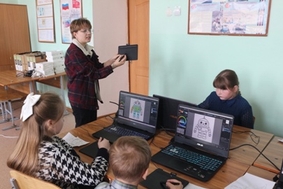 В образовательных учреждения Злынковского района  реализуется проект «Цифровая образовательная среда»