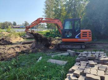 В Клетне Брянской области  строят спортивно-игровую площадку