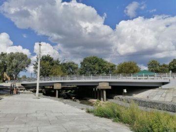 Ремонт автодорожного моста через реку Московка в Клинцах Брянской области завершен  