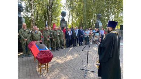 В Навле Брянской  области перезахоронили останки красноармейцев