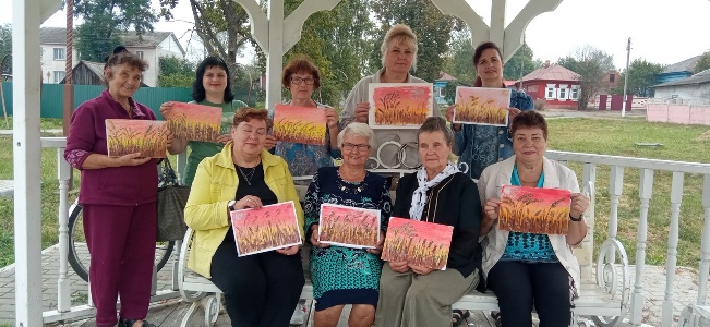 Злынковские участники «Активного долголетия «провели пленэр на городском озере