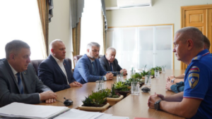 Нового начальника Брянского МЧС представили губернатору Александру Богомазу