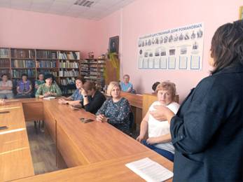 В Брасовском районе Брянской области  специалисты центра занятости выезжают в трудовые коллективы