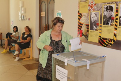 В Злынковском районе во второй день голосования избирательные участки открылись ровно в 8-00 часов