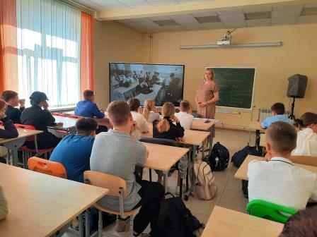 В школах Брянщины стартовал профориентационный курс «Россия – мои горизонты»