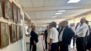 Спикер Брянской облдумы Валентин Суббот посетил Краснодонский областной музей ордена Дружбы