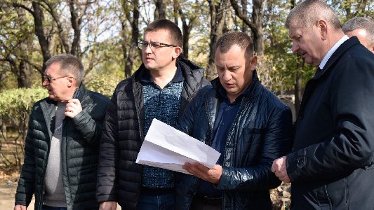 Заместитель Губернатора Брянской области Николай Симоненко посетил соцобъекты в подшефной Брянке