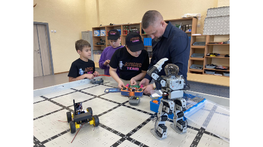 Команда школьников из Брянска «Atomic Team» прошла  в полуфинал «Битвы роботов»