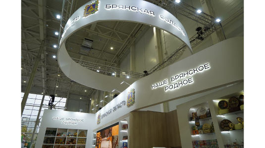 Губернатор  Брянщины  отметил  успехи  АПК на выставке «Золотая осень — 2024»