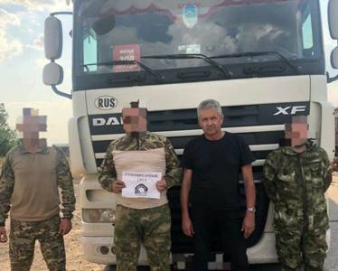 Водитель из Брянска  под обстрелом  доставил воду бойцам СВО