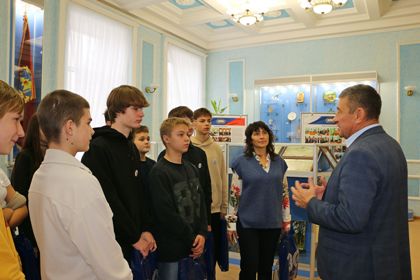 Депутаты Брянского  парламента проводят встречи с молодежью  