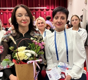 Брянскому медработнику вручили нагрудный знак «За верность профессии»