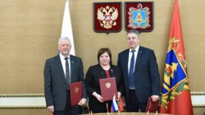 Правительство Брянской области подписало соглашение с региональным отделением работодателей и федерацией профсоюзов