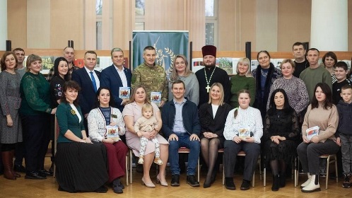 В Брянске прошел литературно-музыкальный вечер «Строка поэта о героях»