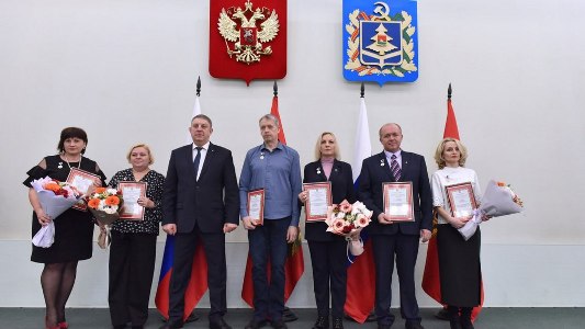 Глава региона Александр Богомаз наградил сотрудников брянских средств массовой информации