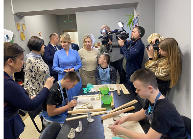 Мария Львова-Белова посетила центр «Гармония» в Брянске