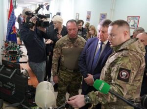 Александр Богомаз и представители отряда «БАРС-Брянск» встретились со студентами БГТУ