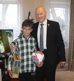 «Акция «Ёлка желаний»: как в Брянской области исполняются детские мечты»