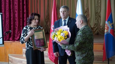Губернатор Брянской области посмертно наградил Орденом Мужества героя Сергея Шапкина из Стародуба