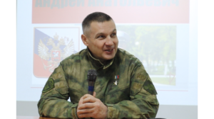 С Героем России Андреем Фроленковым встретились будущие брянские железнодорожники