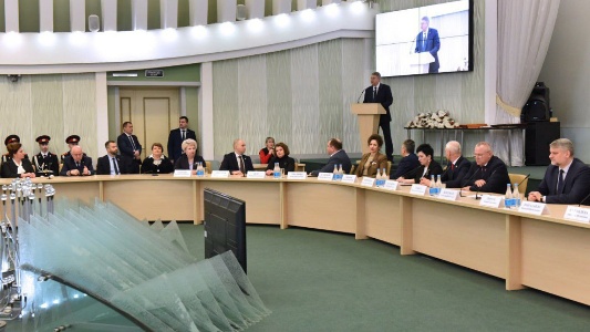 День российской науки в Брянске: чествование учёных и обсуждение приоритетов на Десятилетие науки и технологий