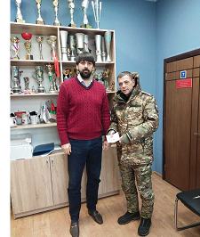 Бойцу «БАРС-Брянск» торжественно вручили золотой знак ГТО