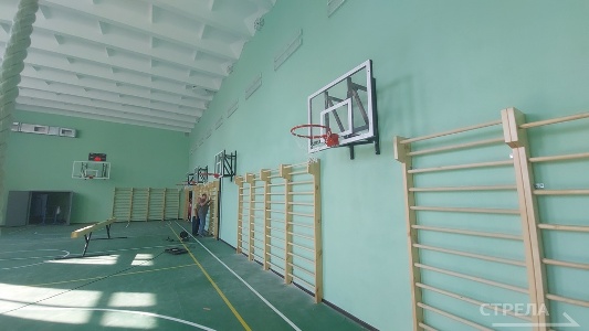 В Брянской области с 2014 года было капитально отремонтировано 111 школьных спортзалов