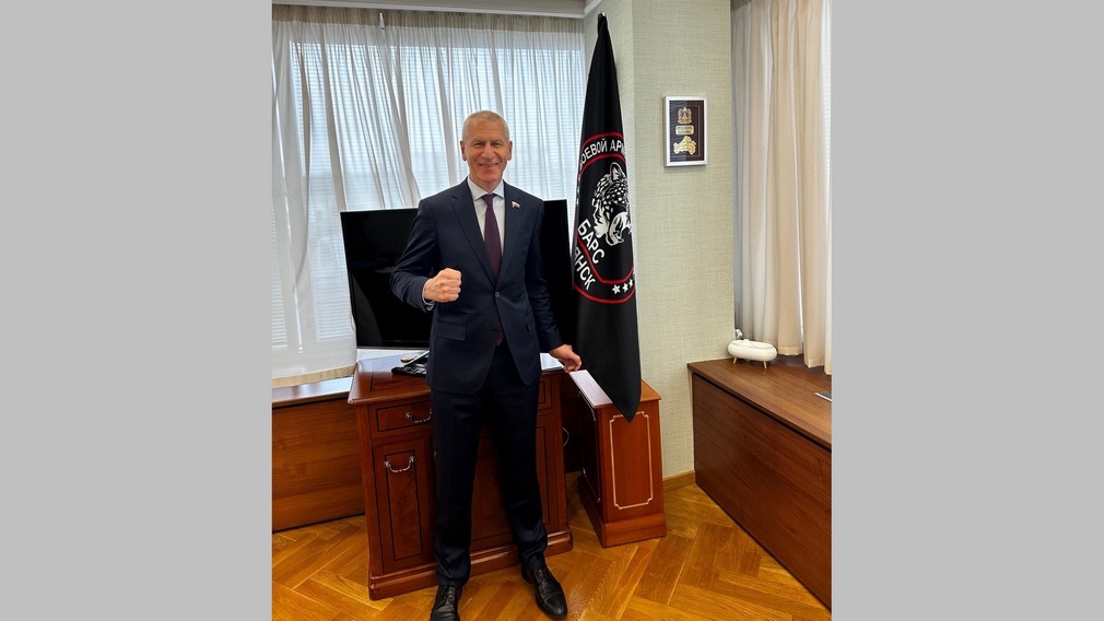 В Государственной Думе Российской Федерации появилось знамя «БАРС-Брянск»