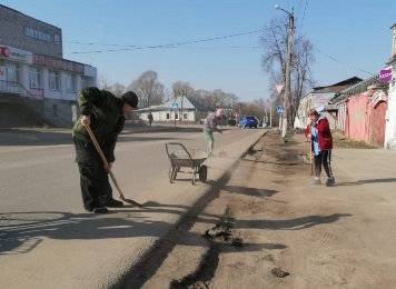 Злынковский филиал брянского аграрного техникума провел санитарный день