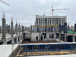 Строительство школы по улице Амосова в Брянске продолжается