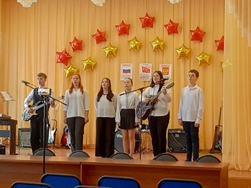 В Злынковской средней школе №1  прошёл районный смотр художественной самодеятельности