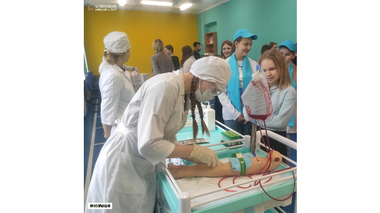 Чемпионат «Профессионалы» в Брянской области: школьники знакомятся с медицинскими профессиями