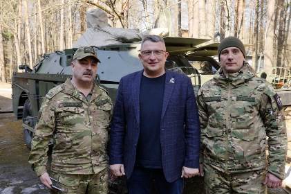 Бронетехнику «БАРС – Брянск» оборудуют противодроновыми «мангалами»