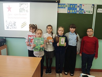 Злынковская библиотека для школьников провела библиографический обзор литературы «Когда героями становятся дети»