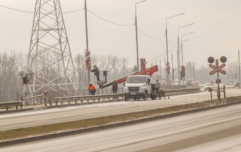 Ремонт торжественных инсталляций на проспекте Героев в Брянске
