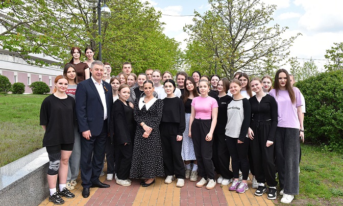 Александр Богомаз принял участие в проекте «Большие семьи большой страны»