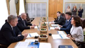 Брянский губернатор провел встречу с гендиректором АО «Газпром энергосбыт Тюмень»