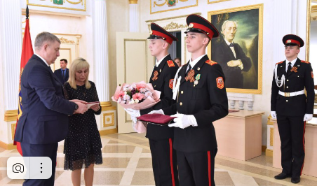 Губернатор Брянщины вручил Орден Мужества матери военнослужащего