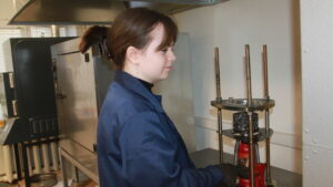 На Брянщине качество строительства и ремонта дорог на контроле