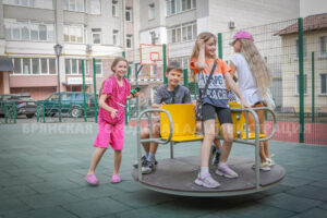 В Брянске обустроят семь дворовых территорий