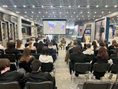 В Брянске проходят встречи участников СВО с молодёжью в рамках программы «Служу Отечеству»