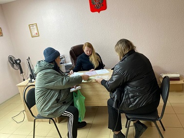 В Злынковском центре социального обслуживания продолжается работа по социальному сопровождению семей с детьми, находящихся в трудной жизненной ситуации