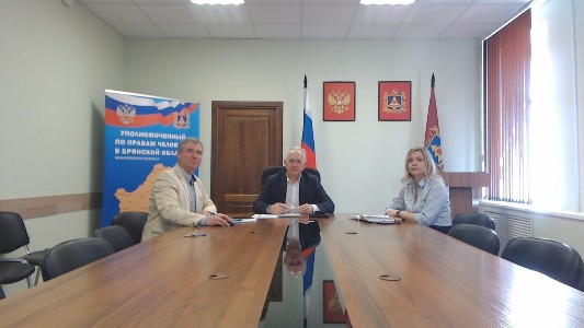 Уполномоченный по правам человека в Брянской области провёл встречу с жителями Клинцовского района