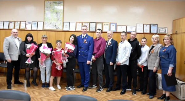 В Дятьково Брянской области вручили ключи от нового жилья детям-сиротам